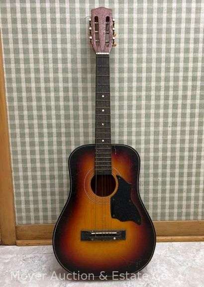 Acoustic Guitar, 34" Long image