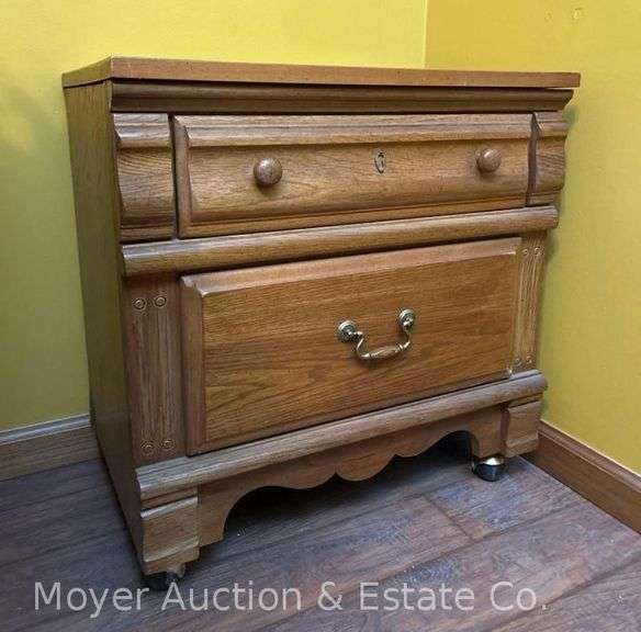 2 Drawer Nightstand, 24"x16"x25"h image