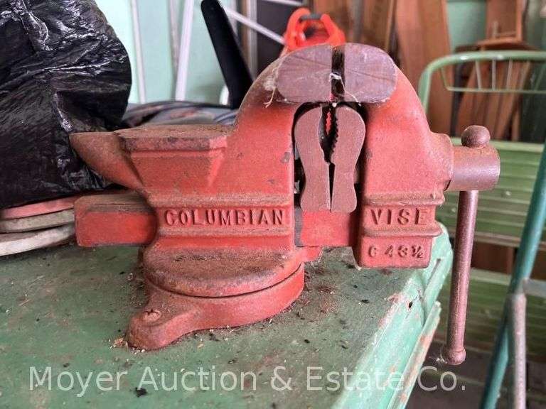 Columbia Bench Vise, 3.5" Jaws image
