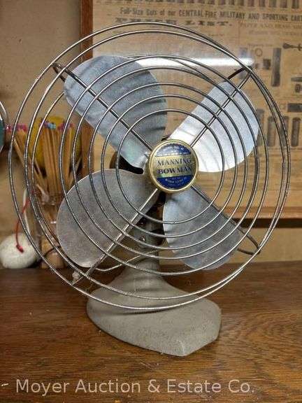 Vintage Manning Bowman Desktop Fan, 13"h image