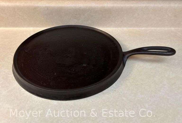 Wagner Ware -O- Cast Iron Griddle, Pattern 1109, 10.75"w image