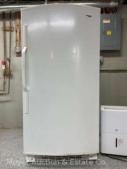 Amana Upright Freezer, Model AQU1625BEW, 30"x28"x60"h