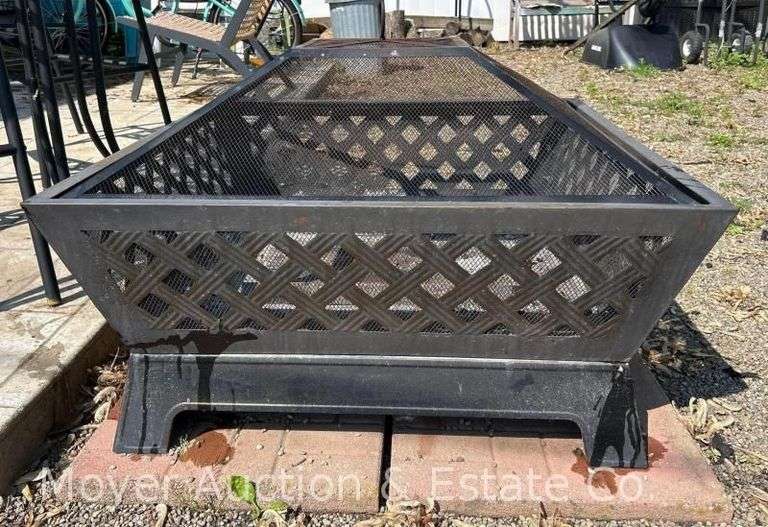 Fire Pit with Cover, 34"w
