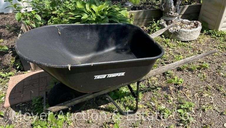 True Temper Metal Wheel Barrow, Pneumatic Tire