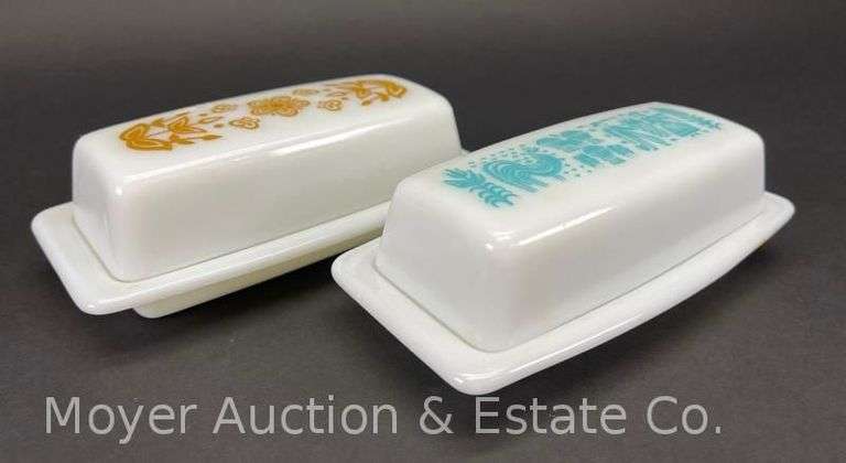 2 Pyrex Butter Dishes: Amish Butterprint and Butterfly Gold image