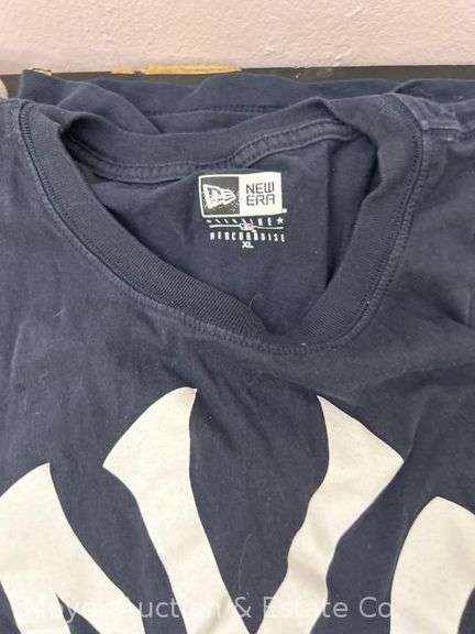 Group of Asst. Ladies Sports Team Shirts, Yankees, Mets, and Green Bay Packers, Mostly Large and XL