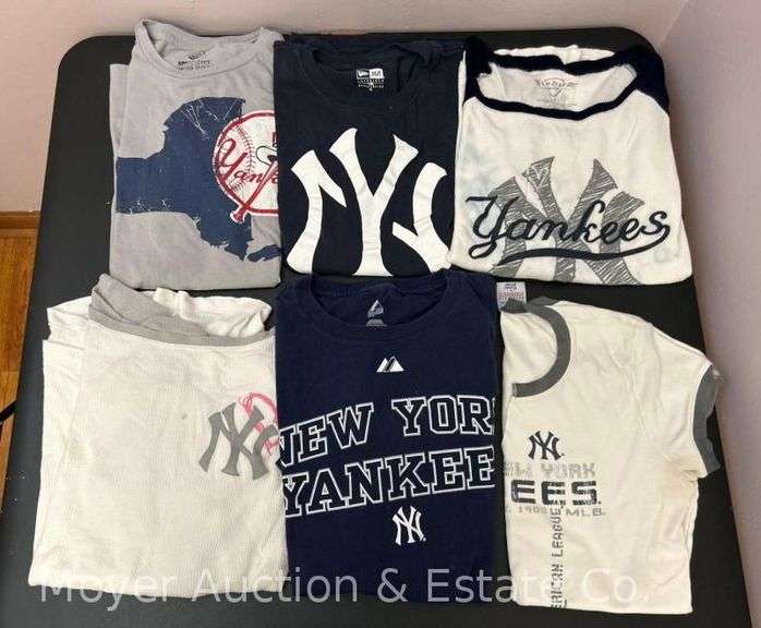 Group of Asst. Ladies Sports Team Shirts, Yankees, Mets, and Green Bay Packers, Mostly Large and XL