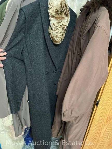 Group of Ladies Coats, Scarves, Etc., Most Size Large