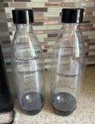 Soda Stream Machine with 2 Bottles and 1 CO2 Canister