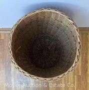 Wicker Basket with Lid, 23"h