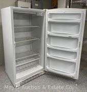Amana Upright Freezer, Model AQU1625BEW, 30"x28"x60"h
