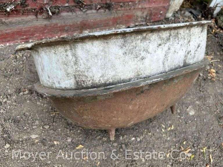 Cast Iron Pot/Basin with Porcelain Coating, on 4 Legs, 20"w