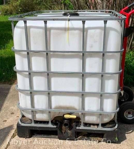 250gal. Poly Tote in Cage with Valve image