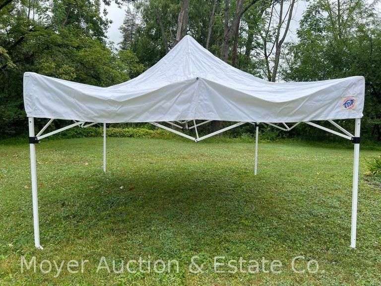 EZ Up Tent, Great Condition, 10’x10’ image