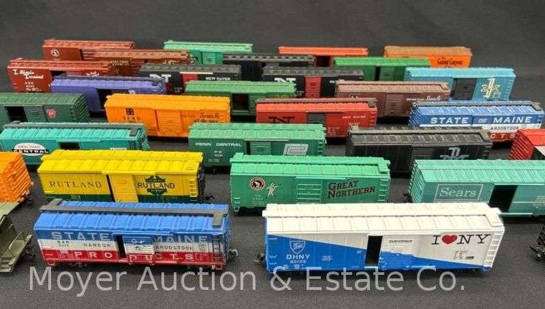 (30) Asst. HO Scale Freight Cars