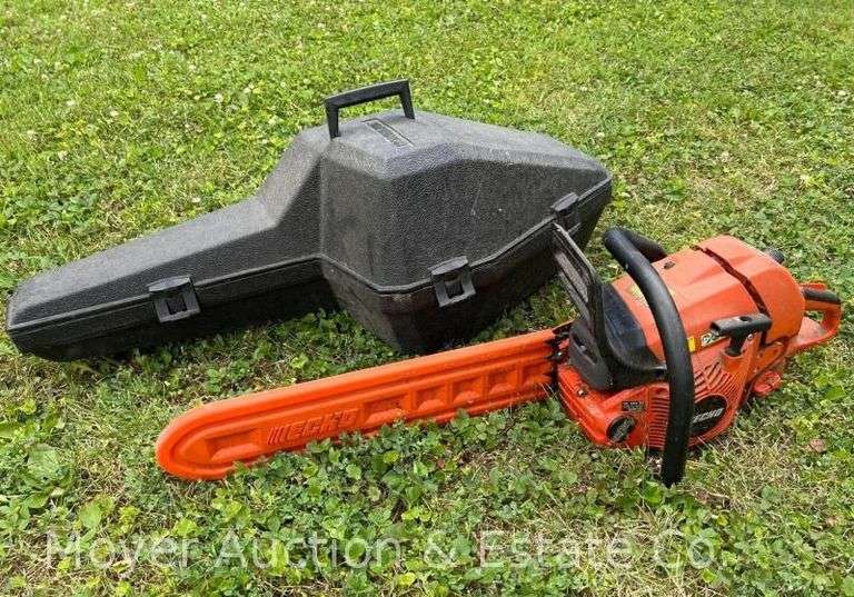 Echo Chainsaw with Non-Matching Chainsaw Case image