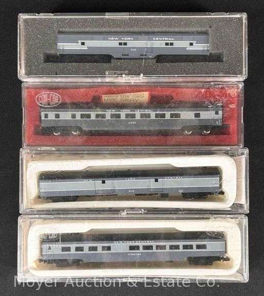 (4) Con-Cor N Scale New York Central Passenger Cars, with Plastic Cases image