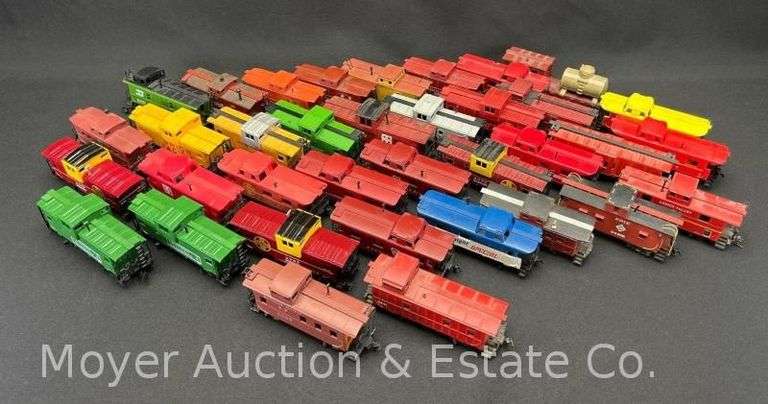 (35) Asst. HO Scale Cabooses image