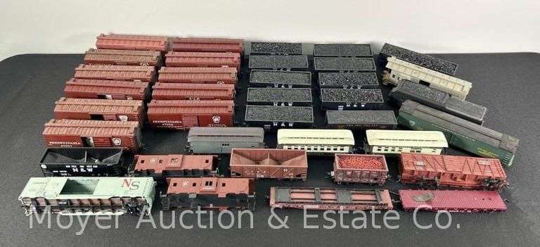 Group of Asst. HO Scale Freight Cars, No Boxes image