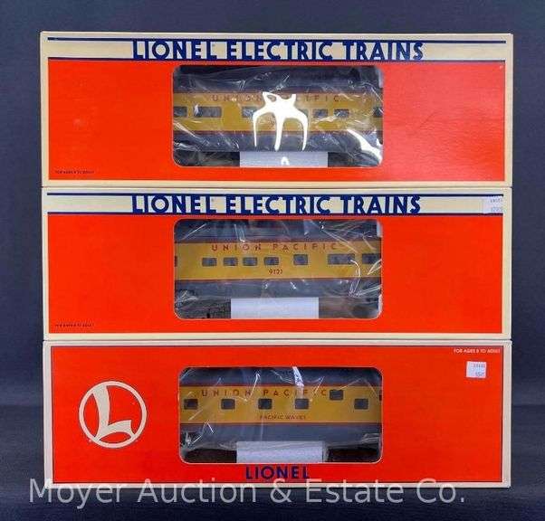 (3) Lionel Union Pacific Passenger Cars, No. (2)19121 and 19152, with Original Boxes image
