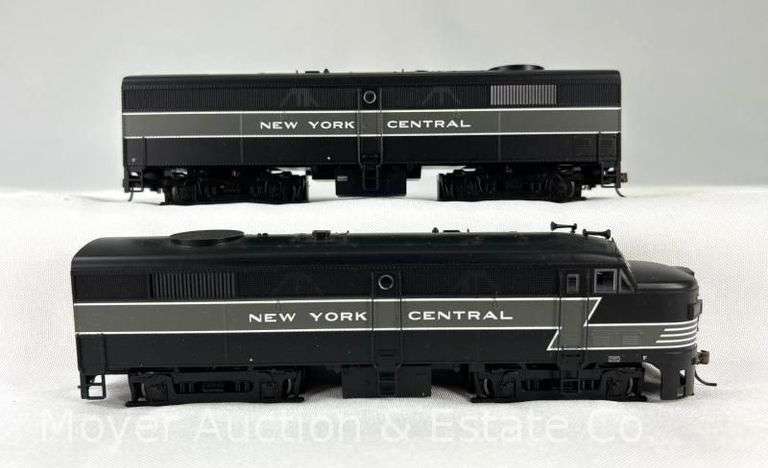 (2) Bachmann HO Scale New York Central Alco FA2 Diesel Locomotives, No. 64602, with Original Boxes image
