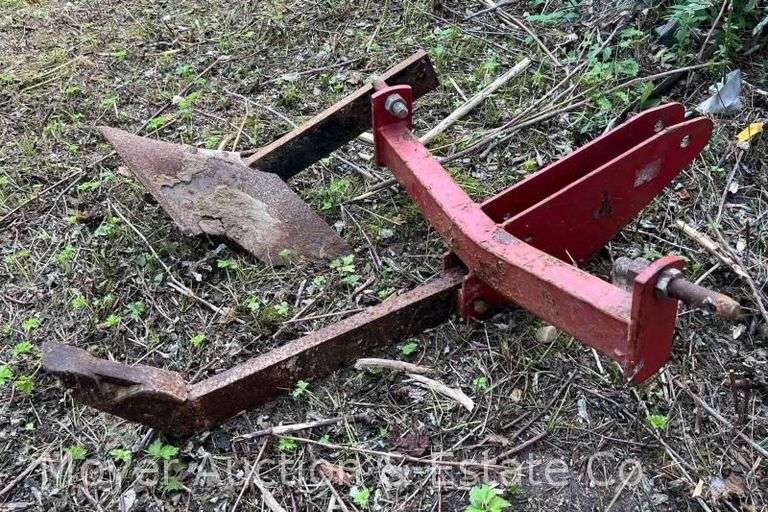 Farm & Country 3pt. Subsoiler with Ditching Attachment