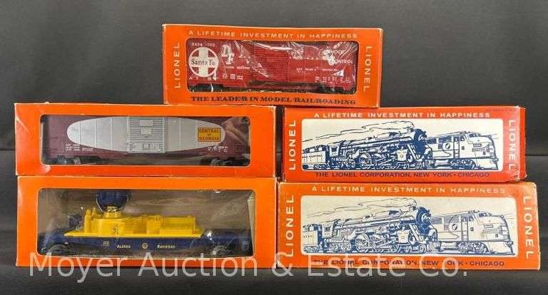 (5) Lionel Freight Cars, with Boxes image