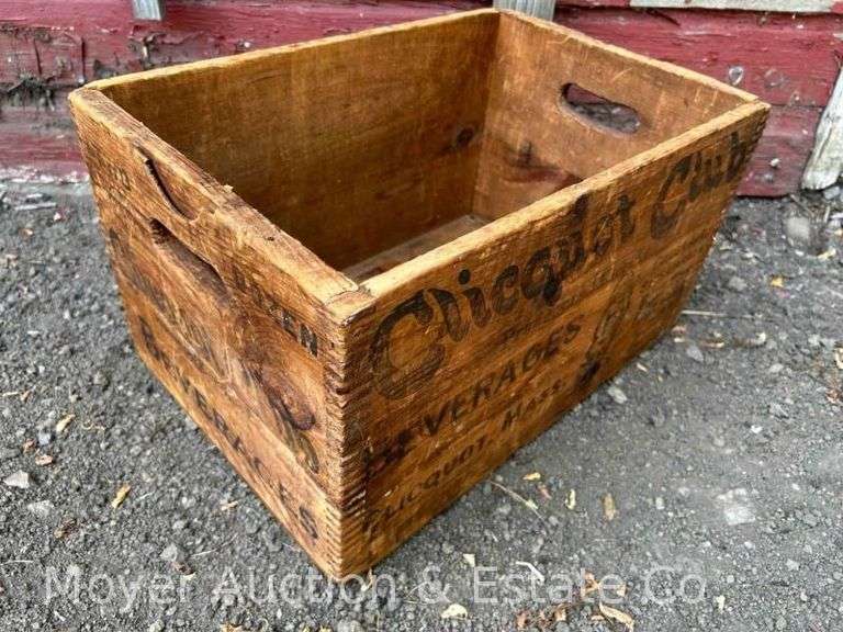 Clicquot Club Wood Advertising Crate, 19"x13"x11"h