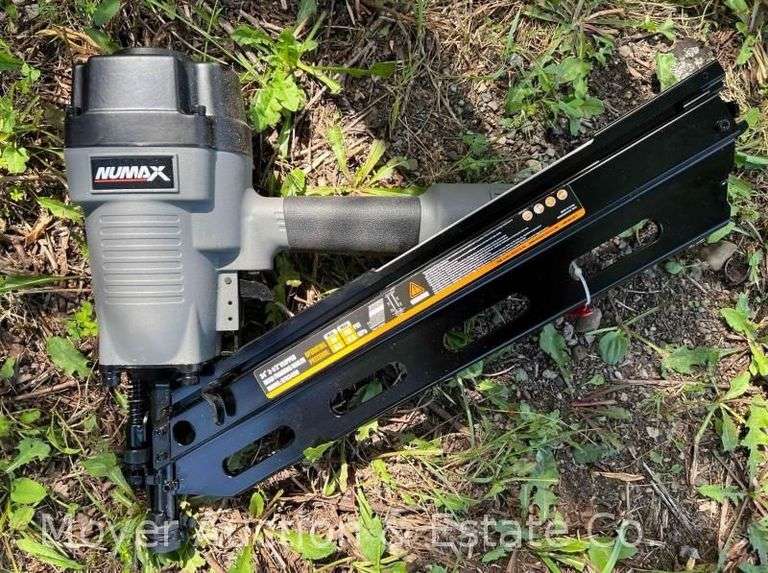 Numax SFR3490 Framing Nailer, Appears New image