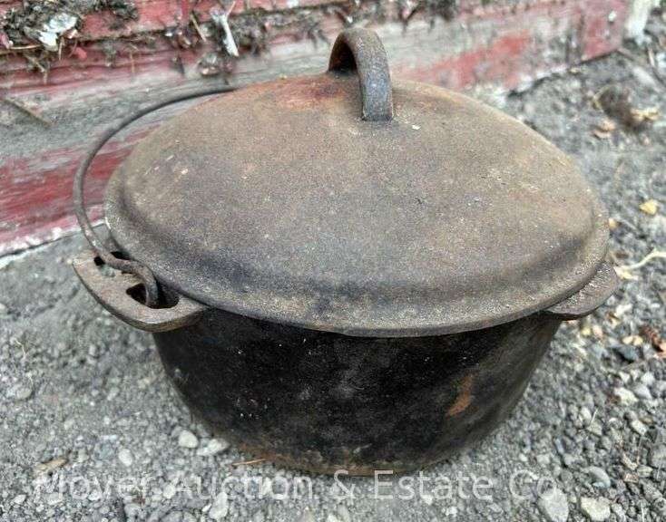 Cast Iron Dutch Oven with Lid, Older, Marked with 8, 10"w image