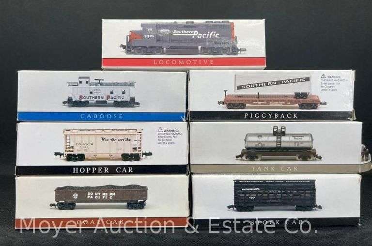 N Scale Diesel Locomotive and 6 Cars, with Boxes image