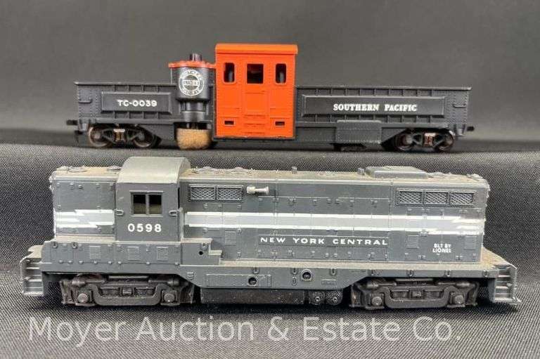 Lionel HO Scale NYC GP-7 and Motorized Track Cleaning Car, with Original Boxes image
