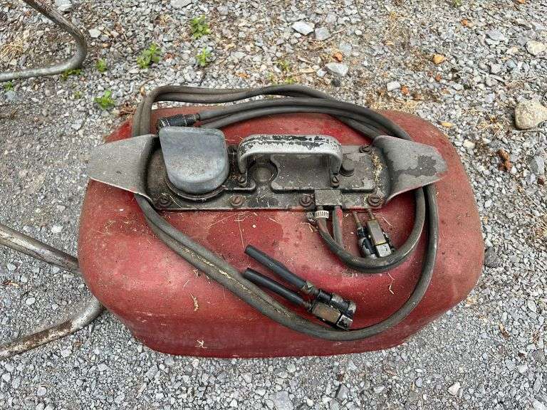 1957 Evinrude 'Fastwin 18' Outboard Motor, Turns Over, with Metal Gas Tank, Serial #15020-17266