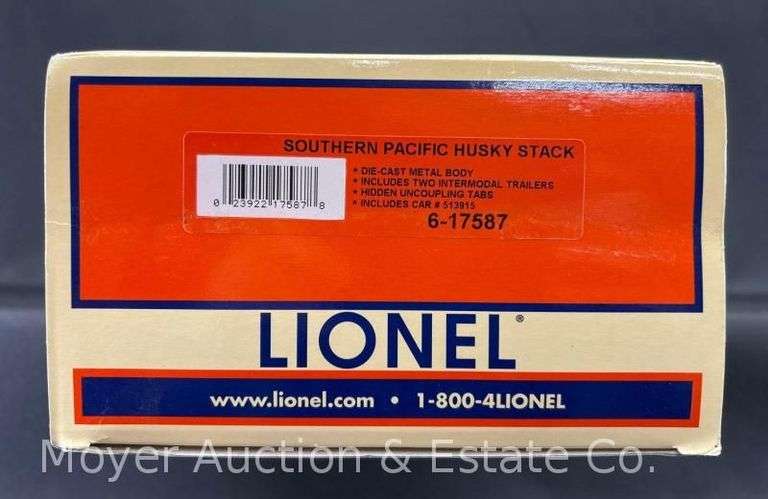 Lionel Southern Pacific Husky Stack Flatcar, No. 17587, with Original Box