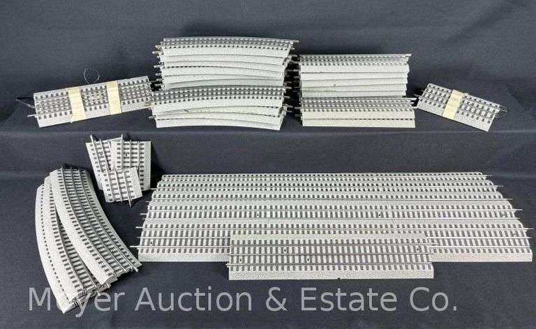 42 Pieces of Lionel O Gauge FastTrack image
