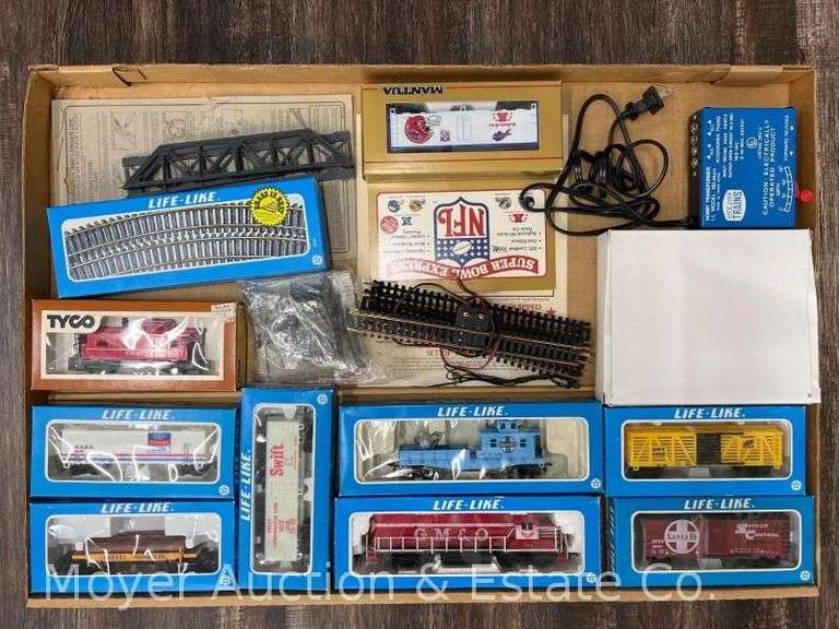 Life-Like HO Scale Freight King Train Set