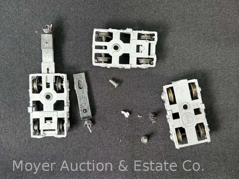 (17) Asst. HO Scale Passenger Cars