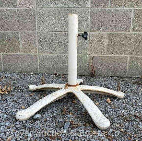 Heavy Iron Patio Umbrella Stand, 19"h image