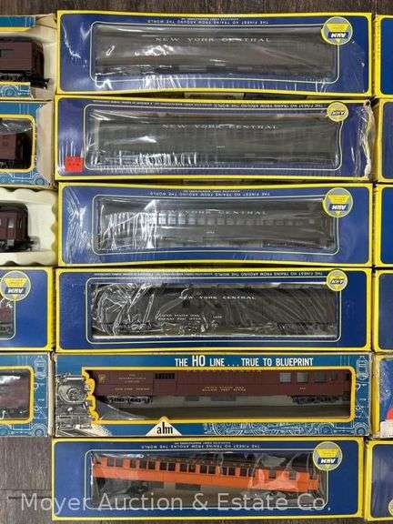 (17) AHM HO Scale Passenger Cars, Most with Boxes