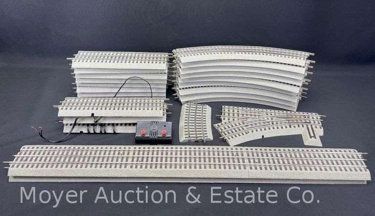 Group of Lionel FastTrack Straight Sections, Switches, Etc. image
