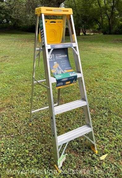 Werner 5' Lightweight Aluminum Step Ladder, Appears New image