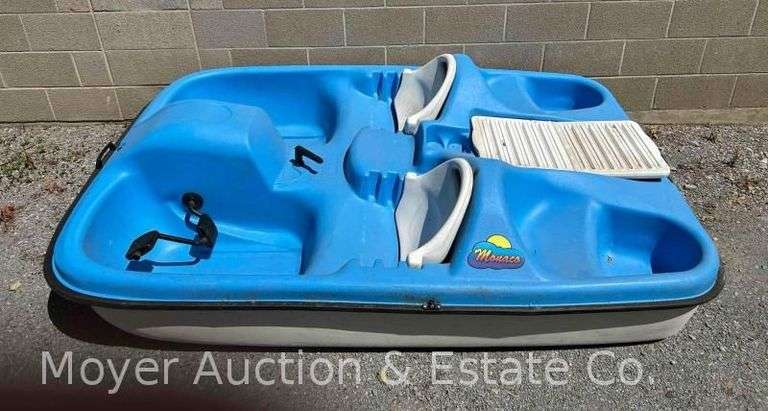 Pelican 'Monaco' Paddle Boat, with Sun Top and Cover, Good Condition