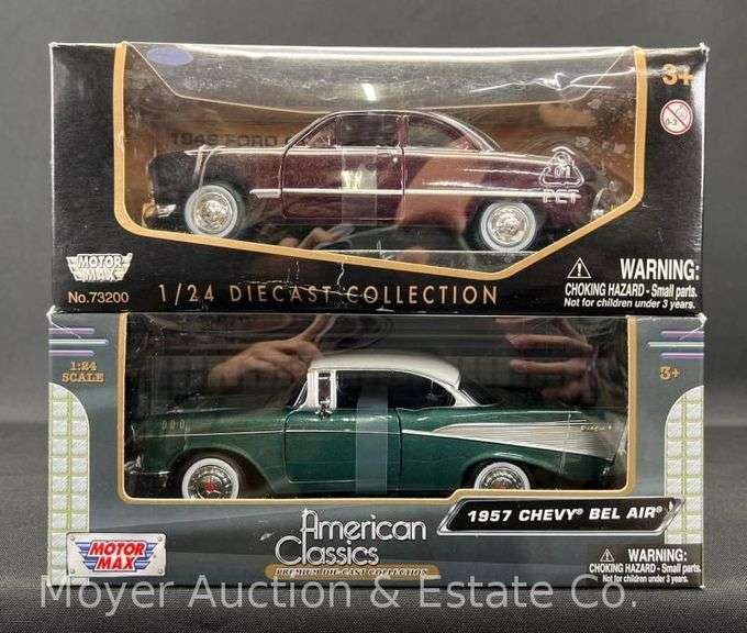 MotorMax 1949 Ford Coupe and 1957 Chevy Bel Air 1:24 Scale Die-Cast Cars image