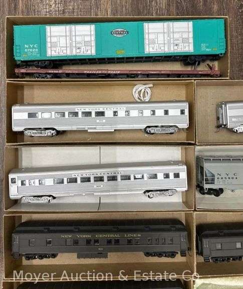 (20) Athearn HO Scale Freight and Passenger Cars, with Boxes