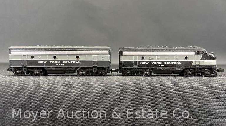 Bachmann Spectrum N Scale NYC F7 AB Diesel Set, with Plastic Cases image