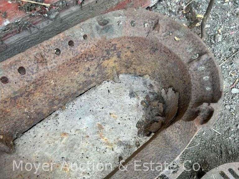 Cast Iron Grill/Hibachi, Antique, Rusty, 18"w