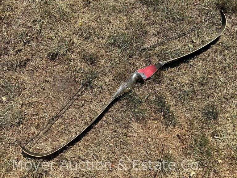 Recurve Bow image
