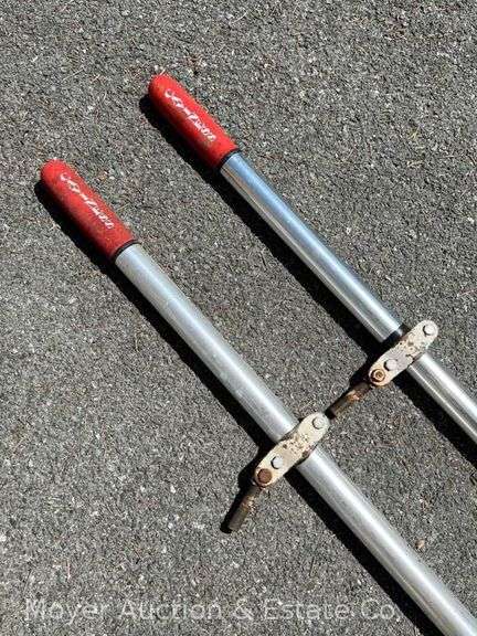 Pair of Caviness Boat Oars, Aluminum with Plastic Ends, 72" Long