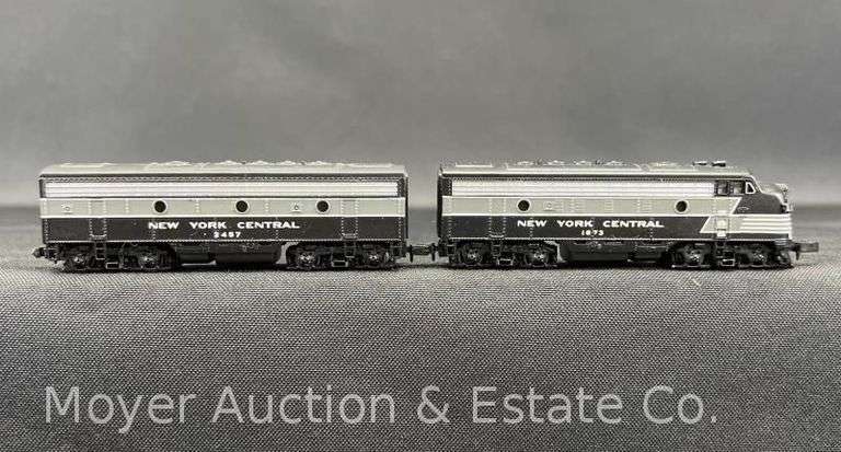 Bachmann Spectrum N Scale NYC F7 AB Diesel Set, No. 81254, with Original Case (Missing Lid) image