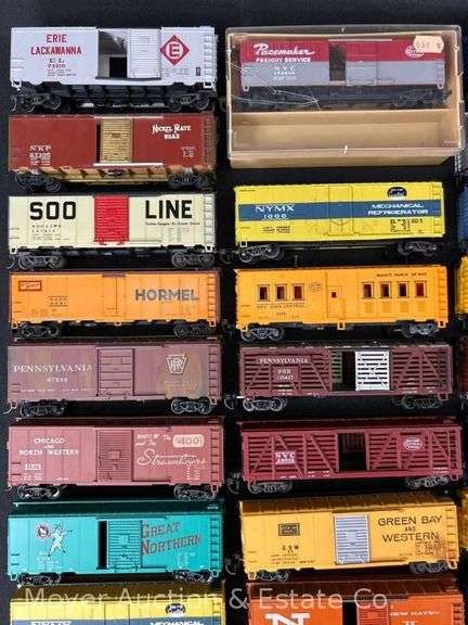 (40) Asst. HO Scale Freight Cars
